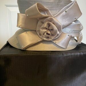 Elegant Women's Satin Bow Hat
